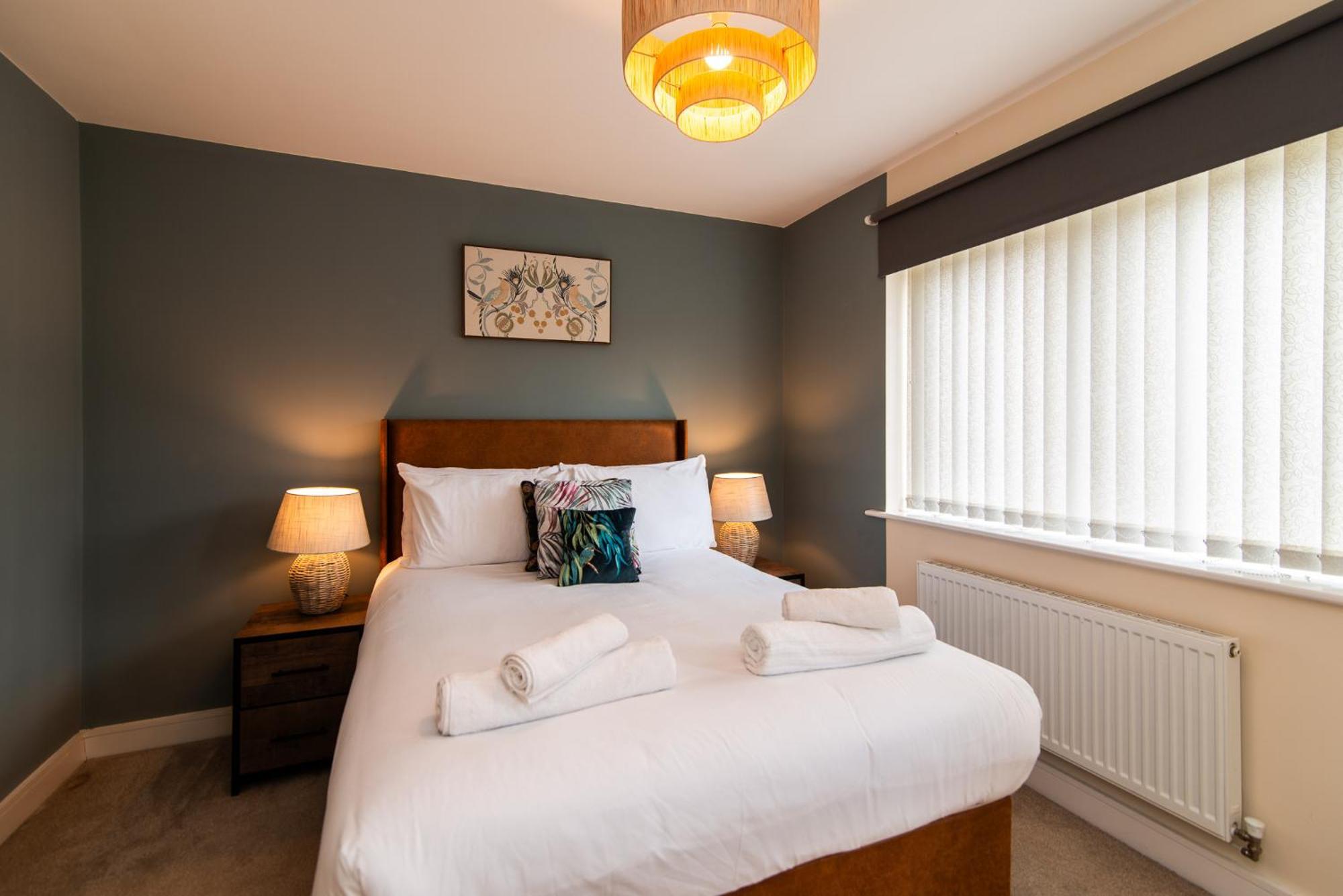 Casa de férias Spacious House Close To Royal Hospital, Free Parking & Garden Derby